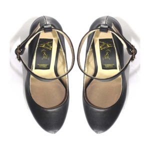 Zapatos negro con pulsera