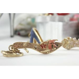 LLAVERO SANDALIA MOÑO