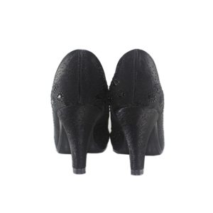 ZAPATOS NEGROS BAJOS PEDRERÍA