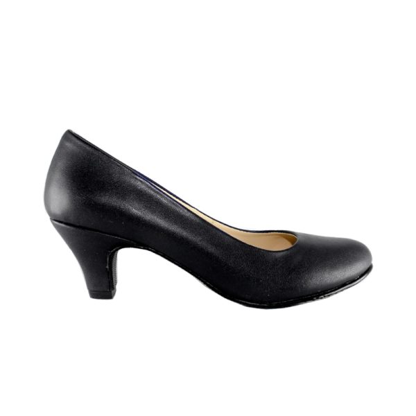 zapatos negros bajos