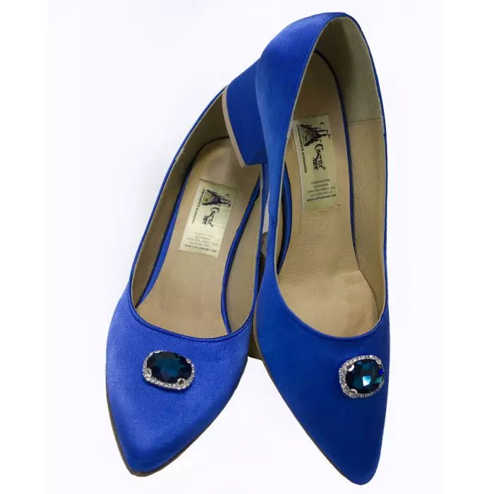 zapatos de novia azules con piedra azul